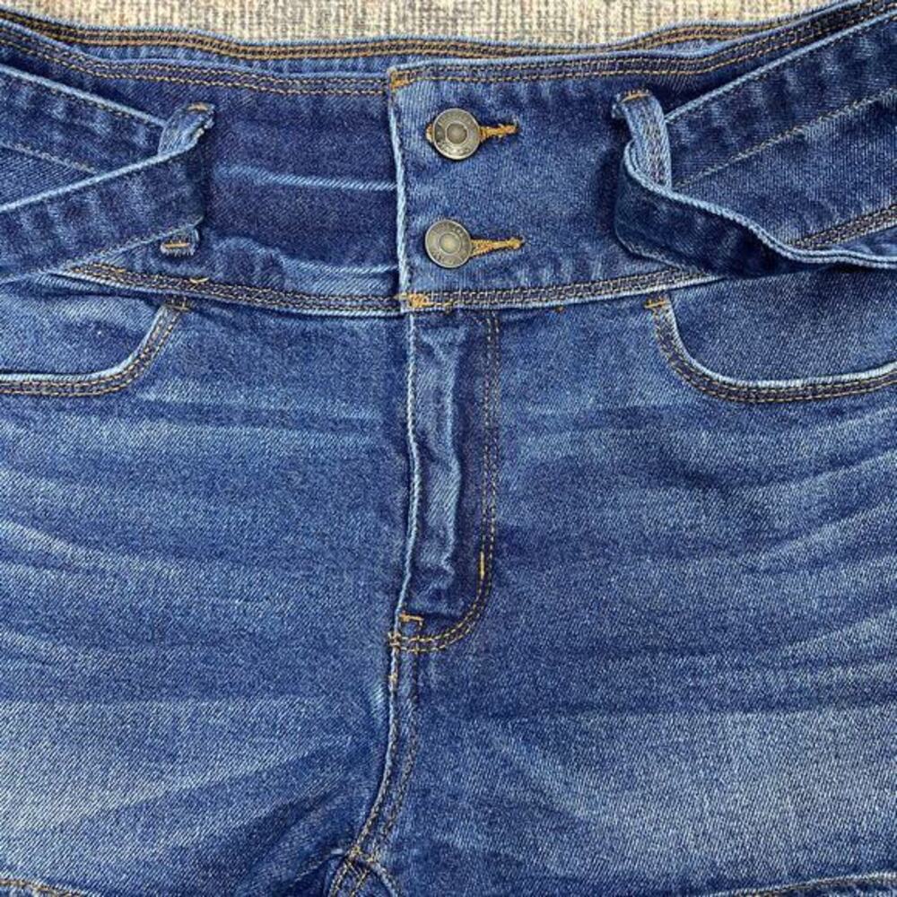 Mudd High Rise Jean Shorts Sz 7 Belted Wide Waistband Dark Wash Stretch Denim - Picture 6 of 7